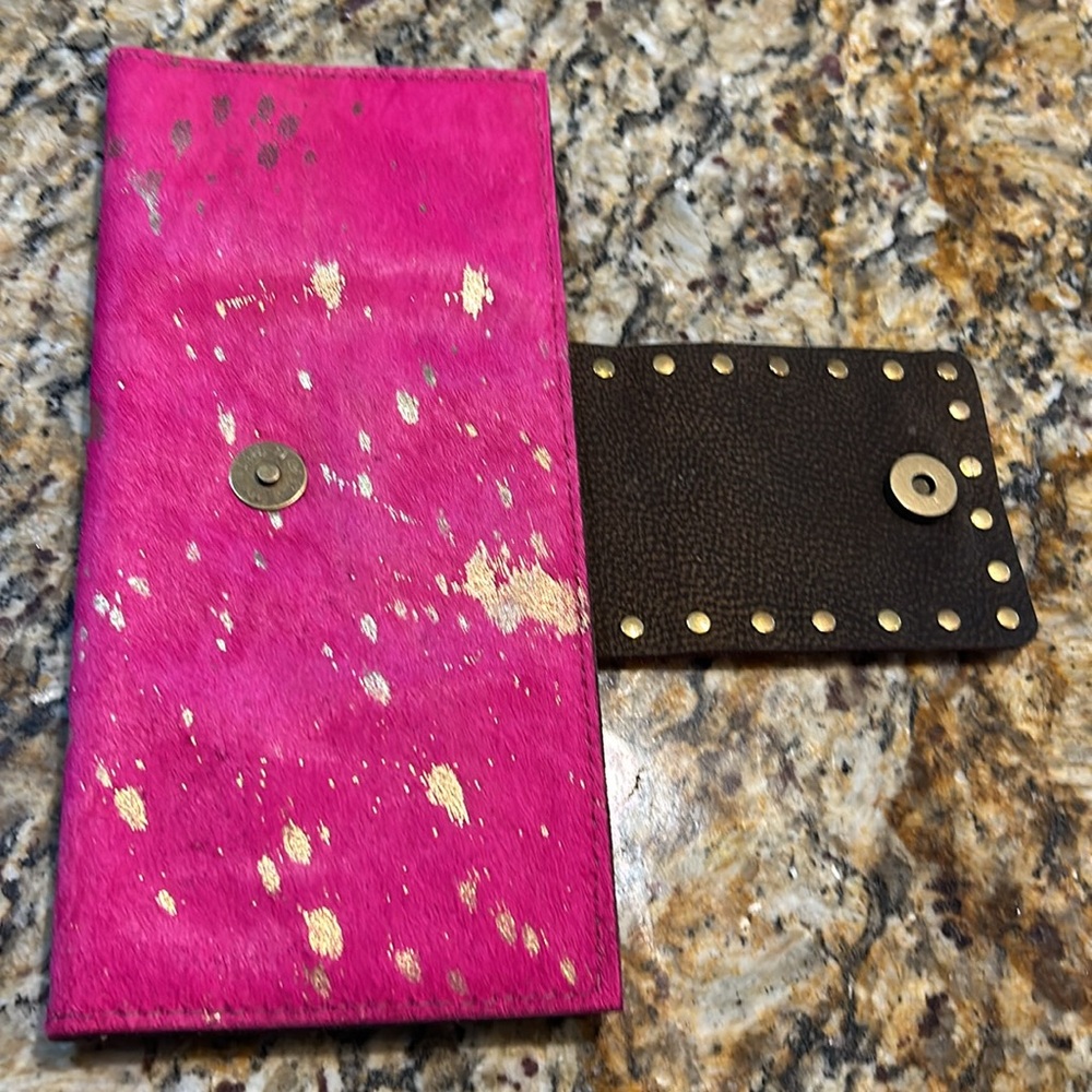 Keep it Gypsy NWT pink & gold wallet - Picture 2 of 5